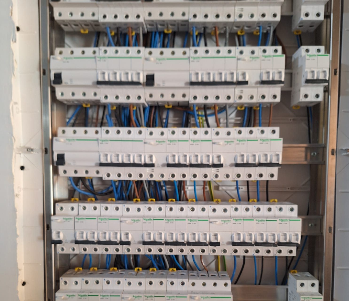 Garantiza la seguridad eléctrica de tu hogar con un boletín eléctrico