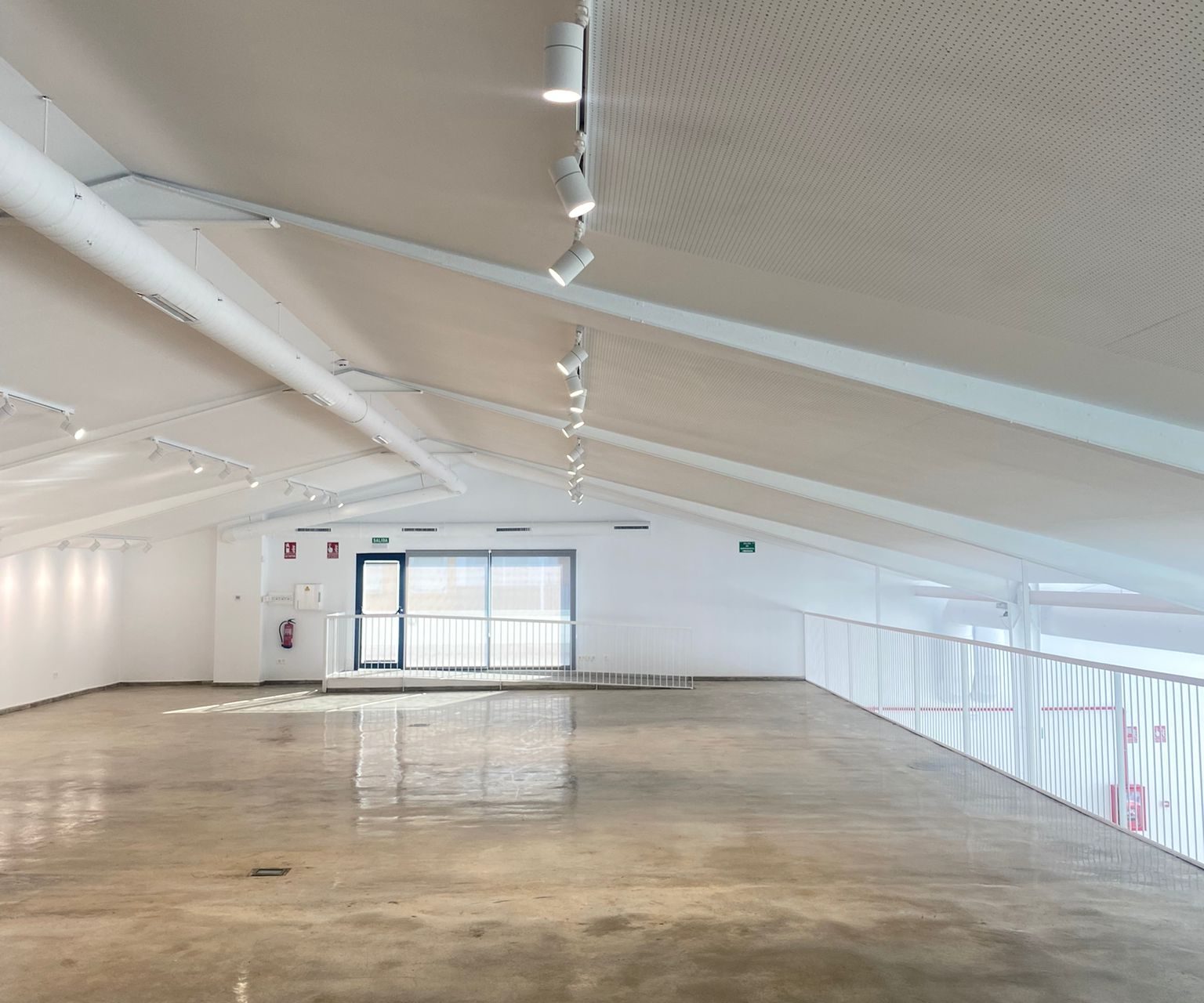 Instalaciones eléctricas en viviendas y negocios: qué debes saber