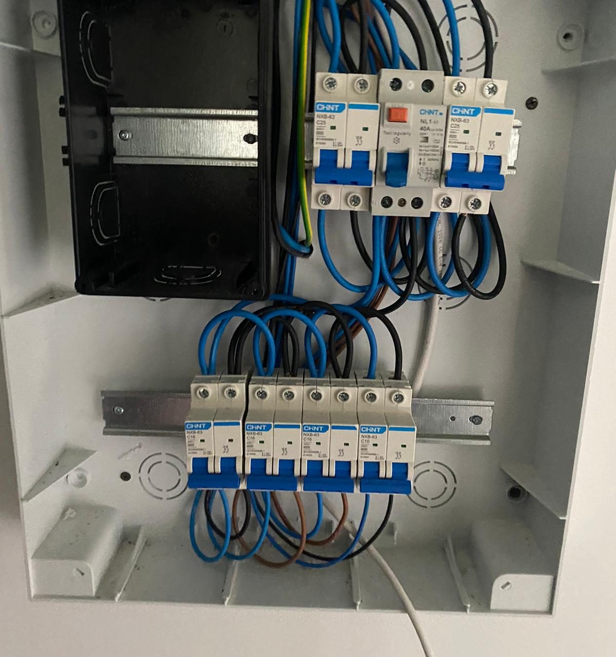 Evita riesgos y renueva tu instalación eléctrica ahora