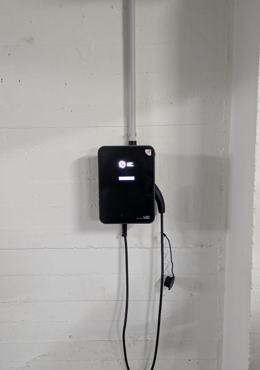 Cargador coche eléctrico Tarifa | Instalación profesional con Inmatelec