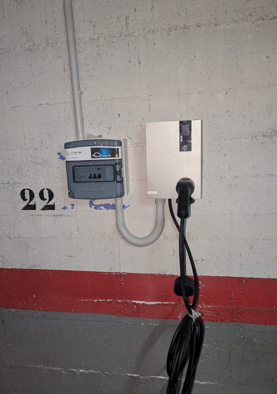 Instalación de cargador para coche eléctrico en Marbella